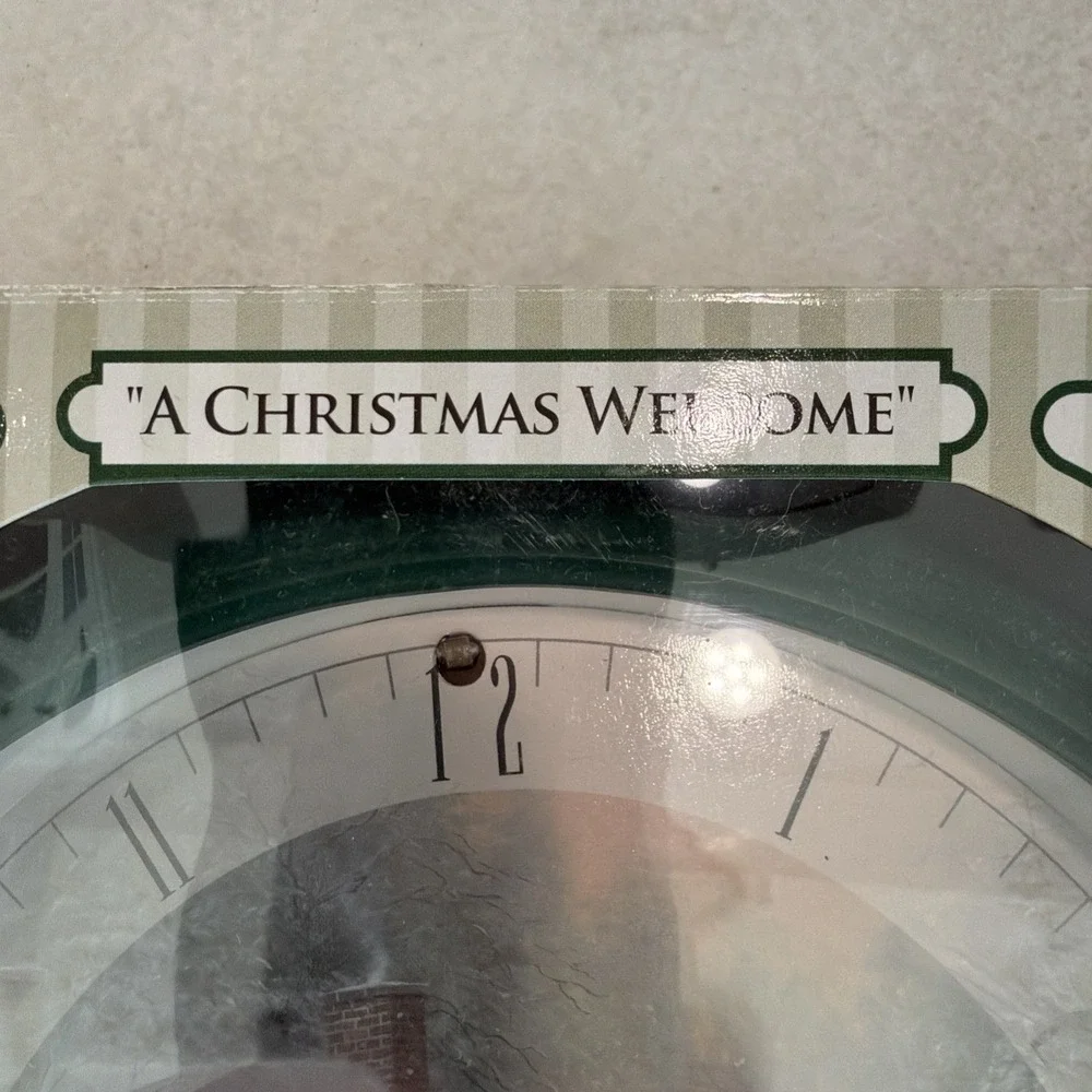VtgThomas Kinkade Christmas Carol Village Music Wall Clock 7.5